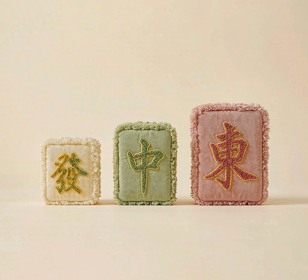 Three plush mahjong tiles in sizes No.36, No.40 and No.42 side by side